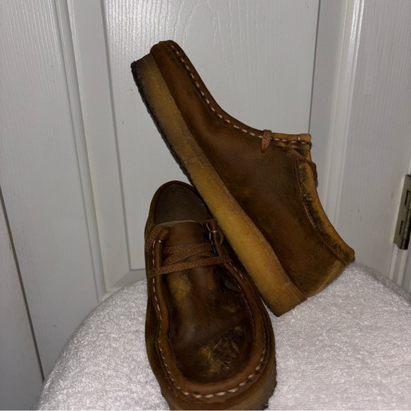 Clarks Brown Loafers with Suede Upper and Contrast Sole - Picture 4 of 5